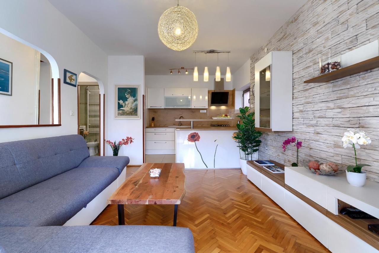 Stylish Flats With Two Bedrooms In Premantura Kültér fotó