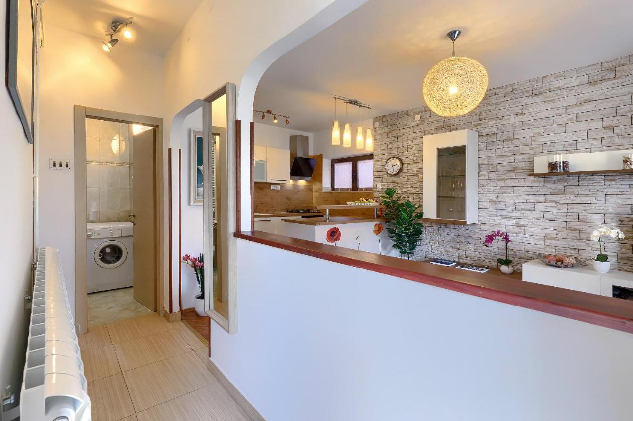 Stylish Flats With Two Bedrooms In Premantura Kültér fotó