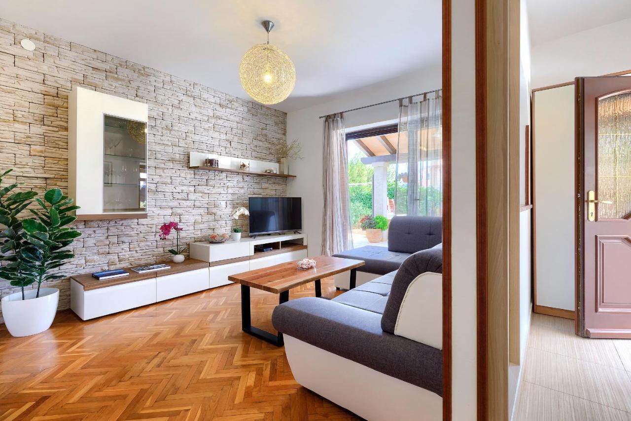 Stylish Flats With Two Bedrooms In Premantura Kültér fotó