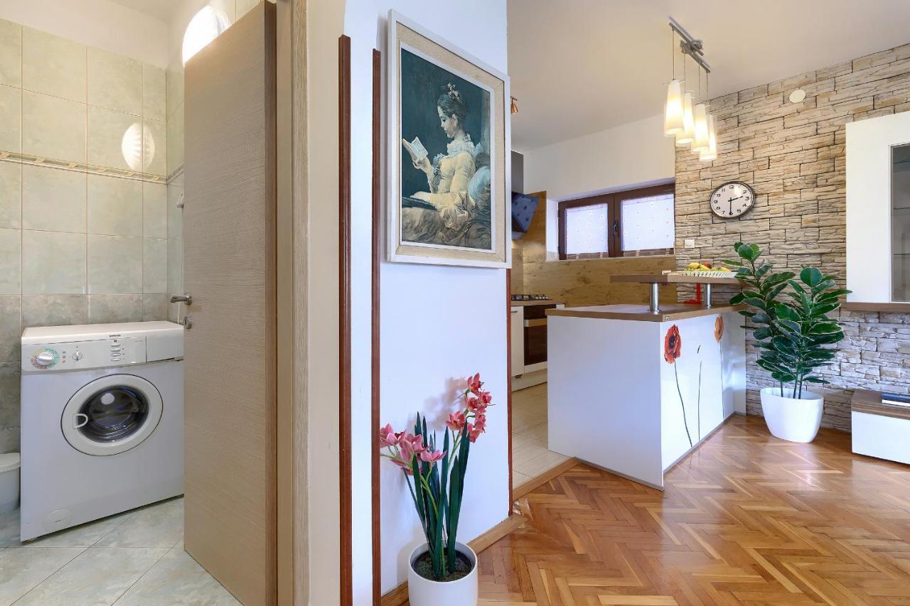 Stylish Flats With Two Bedrooms In Premantura Kültér fotó