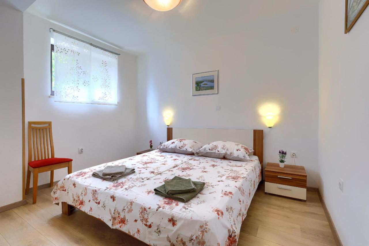 Stylish Flats With Two Bedrooms In Premantura Kültér fotó