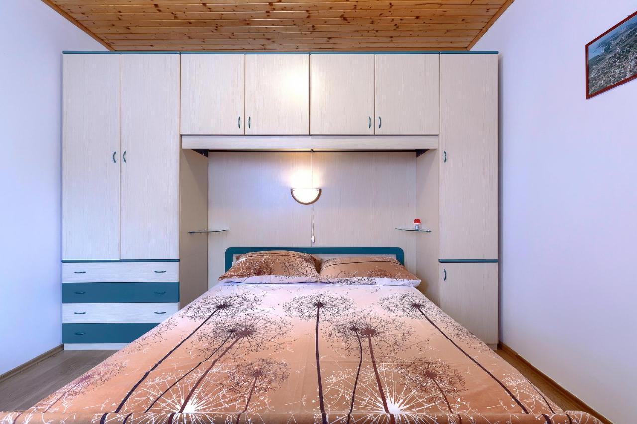 Stylish Flats With Two Bedrooms In Premantura Kültér fotó