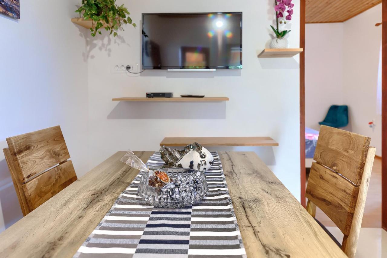 Stylish Flats With Two Bedrooms In Premantura Kültér fotó